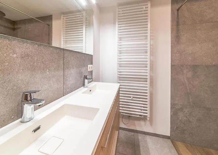 Modern In With Pool Villa *